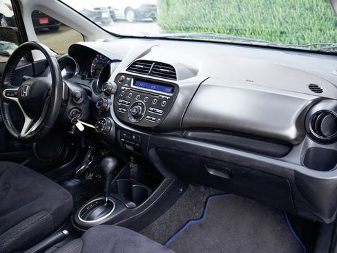 Used 2013 Honda Fit Sport image 31