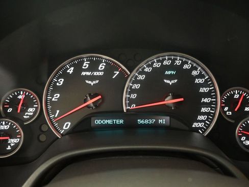 Used 2005 Chevrolet Corvette Coupe w/ Preferred Equipment Group RWD image 17