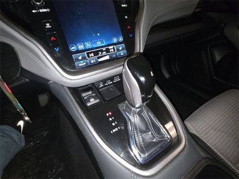 Used 2024 Subaru Outback Premium image 19