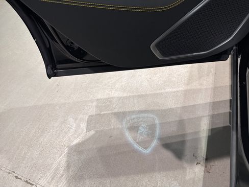 Used 2024 Lamborghini Urus S image 54