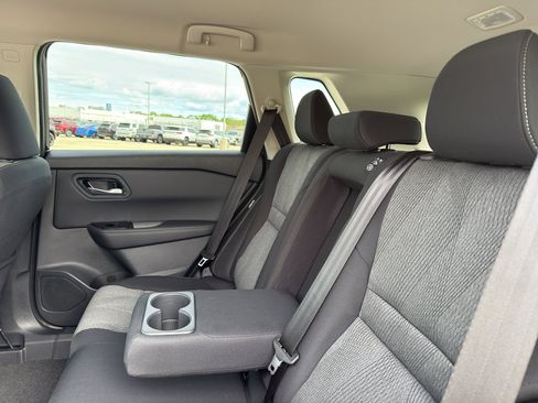 New 2026 Nissan Rogue SV AWD/4WD image 33