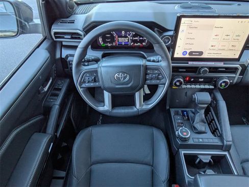 Used 2025 Toyota 4Runner Limited image 17