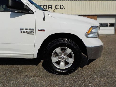 Used 2019 RAM 1500 Tradesman w/ Chrome Appearance Group image 10