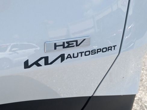 Used 2024 Kia Sportage EX image 13
