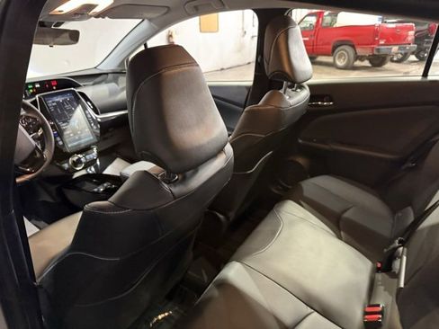 Used 2022 Toyota Prius Prime XLE image 30