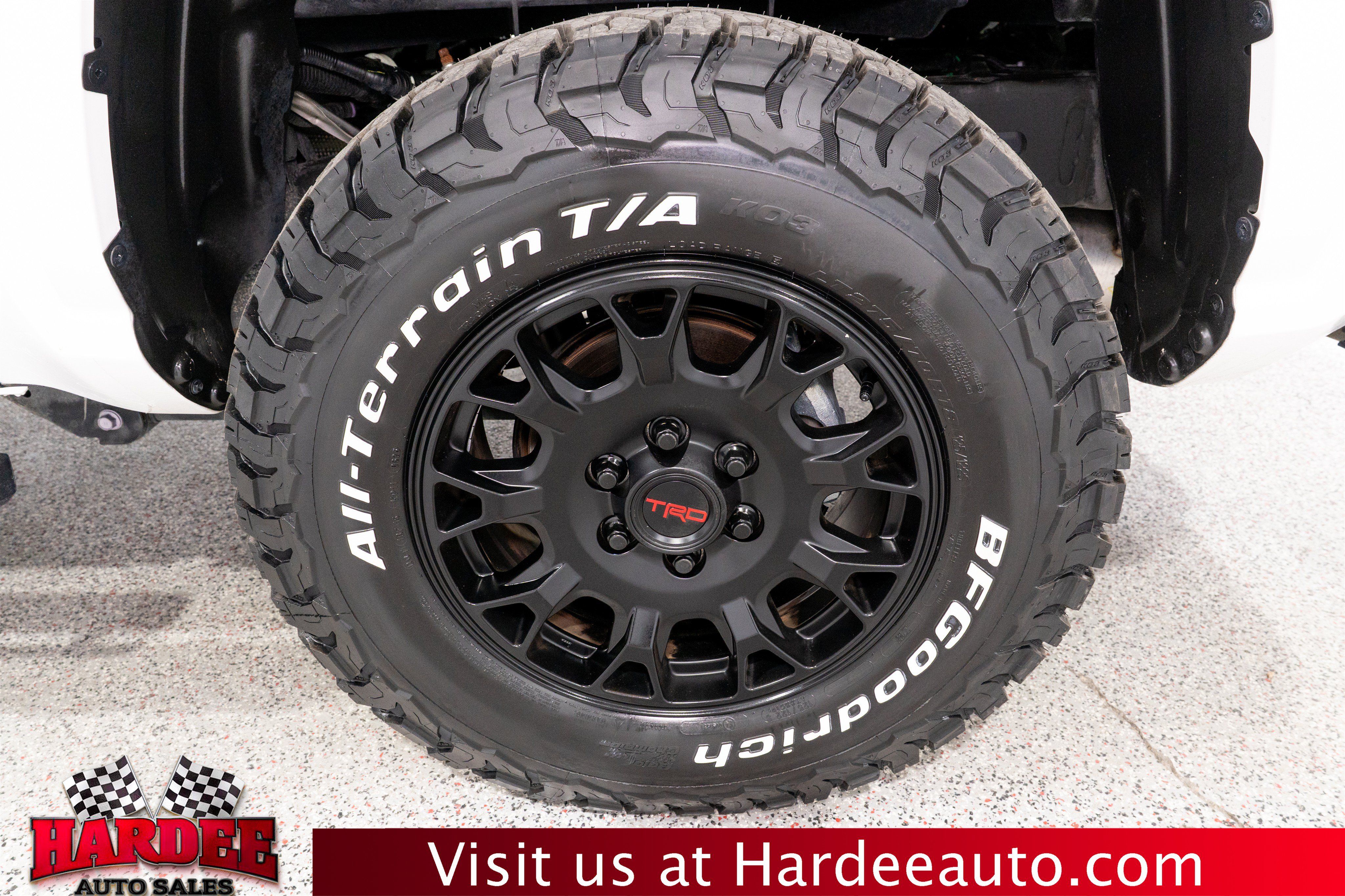 Used 2024 Toyota Tacoma SR5 RWD image 10