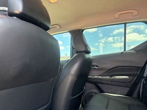 Certified 2019 Nissan Kicks SR w/ SR Premium Package FWD image 33