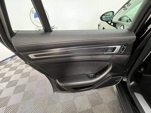Used 2020 Porsche Panamera 4 AWD/4WD image 27