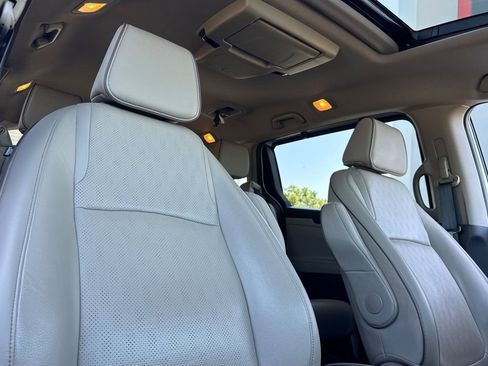 Used 2022 Honda Odyssey Elite image 21