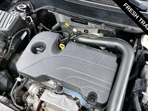 Used 2023 Chevrolet Equinox RS w/ LPO, Floor Liner Package FWD image 29