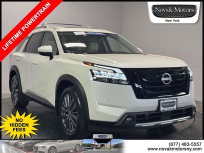 Used 2023 Nissan Pathfinder SL w/ SL Premium Package