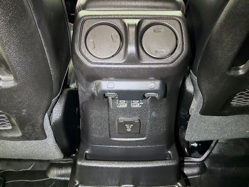 Used 2020 Jeep Wrangler Unlimited Rubicon AWD/4WD image 23