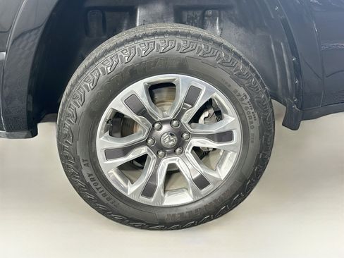 Used 2022 RAM 1500 Limited AWD/4WD image 11