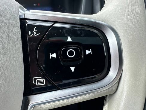 Used 2023 Volvo XC60 B5 Ultimate w/ Climate Package AWD/4WD image 15