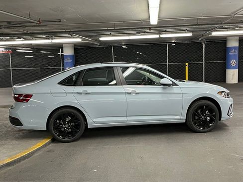 New 2026 Volkswagen Jetta SE image 32