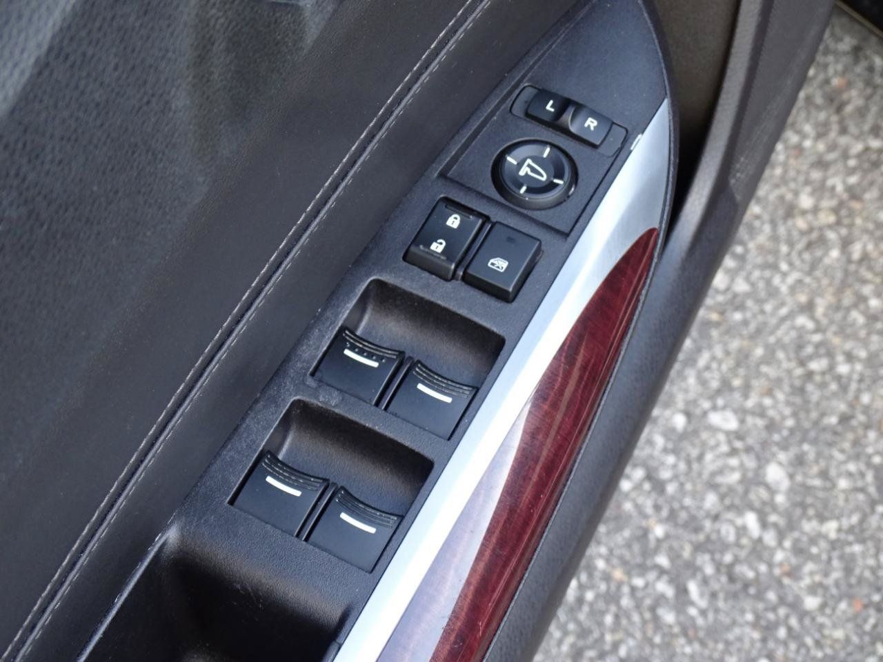 Used 2015 Acura TLX w/ Technology Package FWD image 19