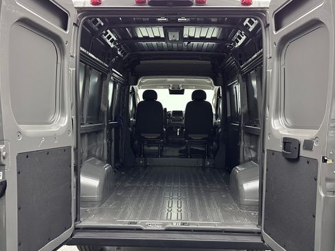 Used 2026 RAM ProMaster 2500 w/ Convenience Group FWD image 21