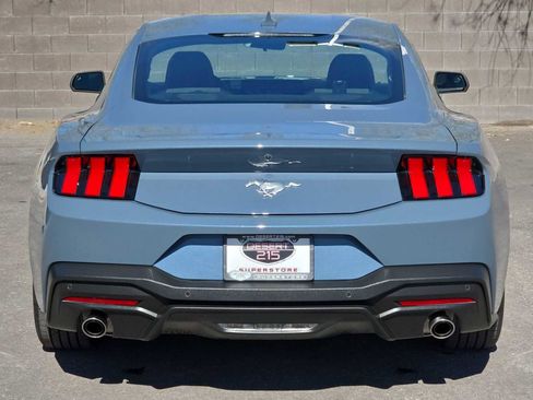 Used 2024 Ford Mustang Coupe image 8
