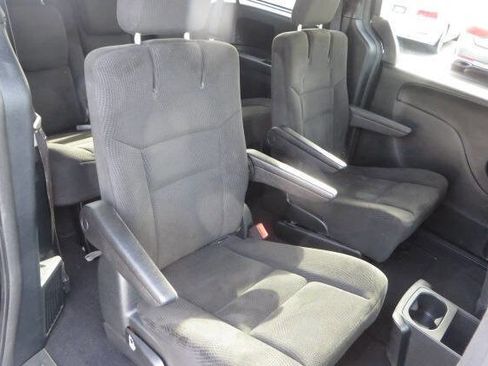 Used 2015 Dodge Grand Caravan SXT w/ Blacktop Package image 36