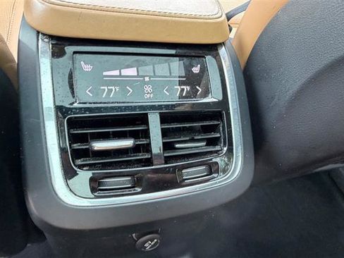 Used 2016 Volvo XC90 T8 Inscription w/ Vision Package image 37