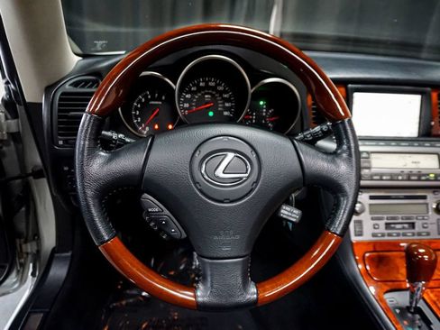 Used 2004 Lexus SC 430 Convertible RWD image 52