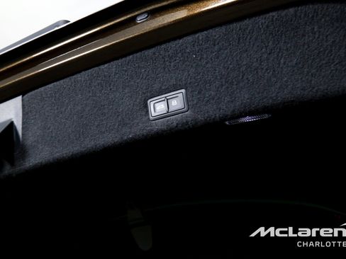 Used 2019 Lamborghini Urus image 21