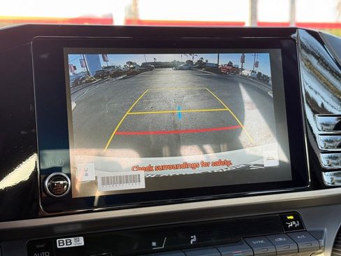 Certified 2025 Toyota Camry SE w/ Convenience Package image 30