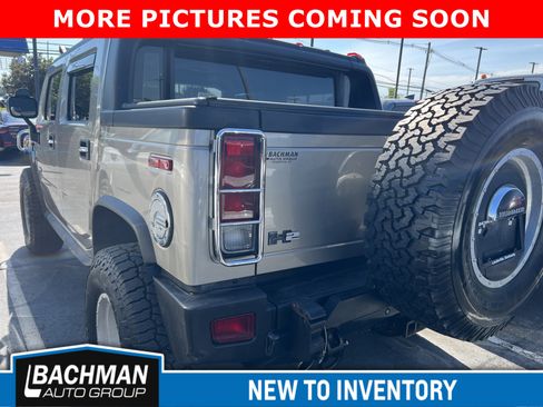 Used 2005 HUMMER H2 SUT w/ Preferred Equipment Group AWD/4WD image 5