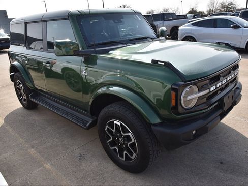 Used 2025 Ford Bronco Outer Banks image 5