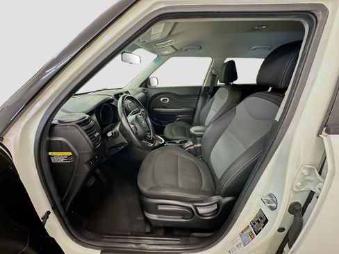 Used 2017 Kia Soul + w/ Designer's Package FWD image 13