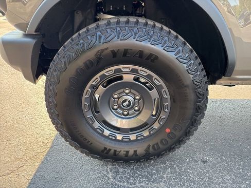New 2025 Ford Bronco 4-Door w/ Sasquatch Package image 9