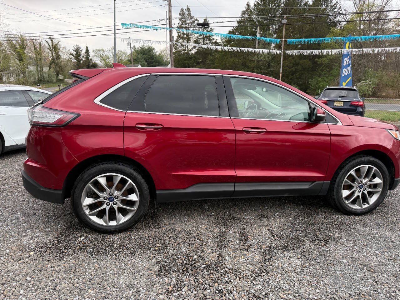 Used 2018 Ford Edge Titanium w/ Equipment Group 302A AWD/4WD image 17