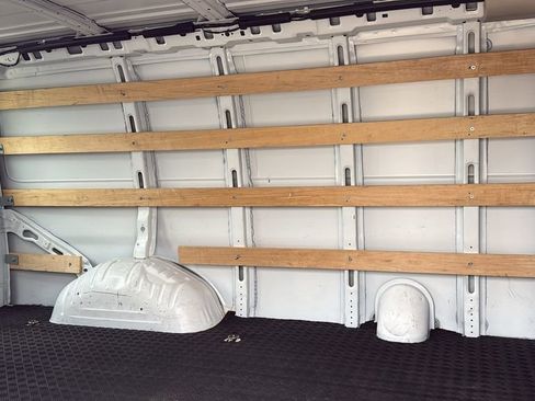 Used 2023 GMC Savana 2500 w/ Driver Convenience Package image 17