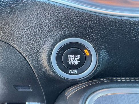 Used 2019 Dodge Challenger R/T Scat Pack w/ Stars & Stripes Edition image 15