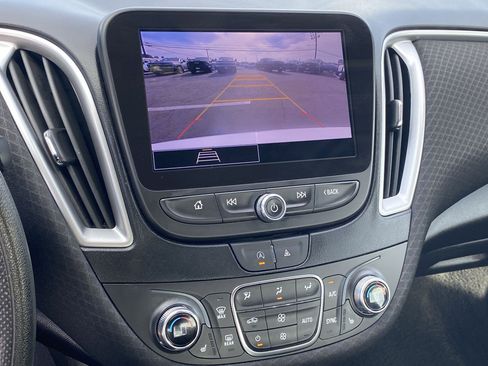 Used 2023 Chevrolet Malibu LT image 18