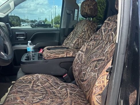 Used 2018 Chevrolet Silverado 1500 LT w/ All Star Edition AWD/4WD image 2