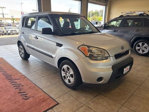 Used 2011 Kia Soul FWD image 3