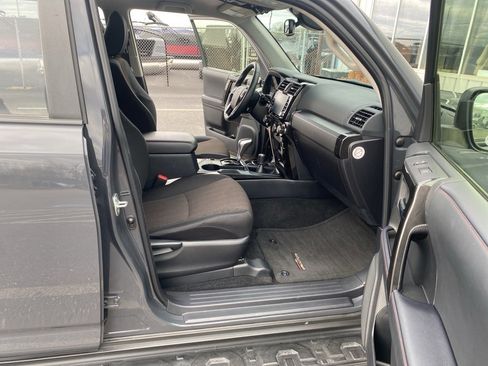 Used 2024 Toyota 4Runner TRD Off-Road image 15