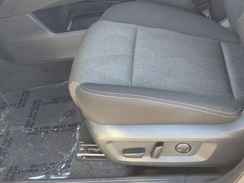 Certified 2025 Nissan Rogue SV image 20