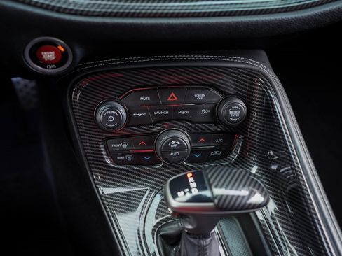 Used 2019 Dodge Challenger SRT Hellcat Redeye image 31