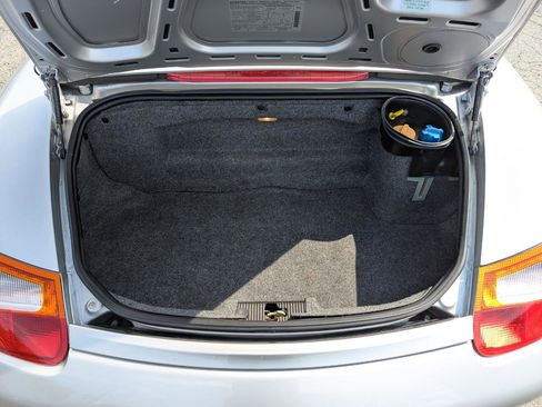 Used 1998 Porsche Boxster RWD image 32