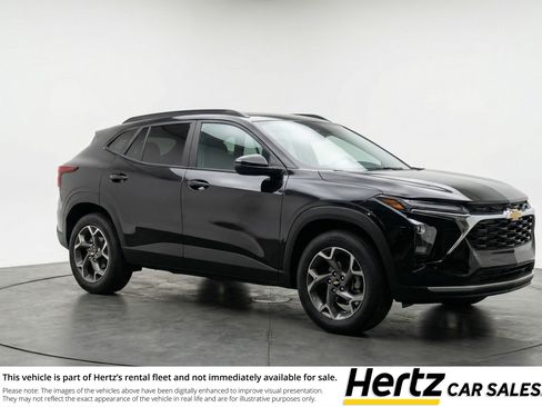Used 2025 Chevrolet Trax LT w/ LT Convenience Package FWD image 1