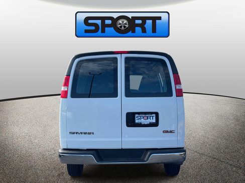 Used 2021 GMC Savana 2500 image 21