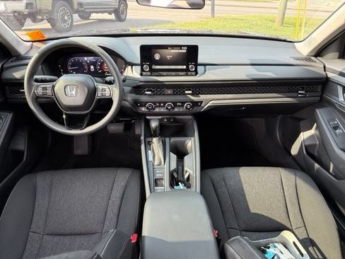 Used 2025 Honda Accord SE image 14