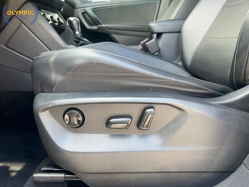 Used 2018 Volkswagen Tiguan SE FWD image 38