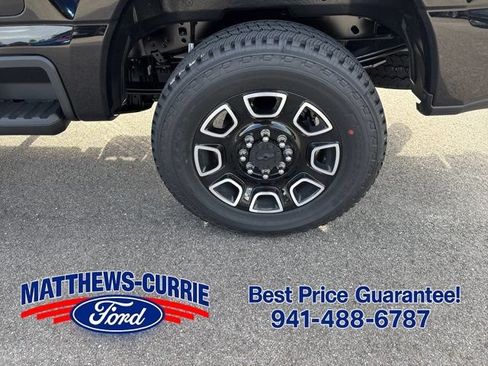 New 2026 Ford F250 Platinum w/ FX4 Off-Road Package AWD/4WD image 17