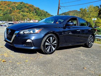 Used 2021 Nissan Altima 2.5 SV w/ SV Premium Package