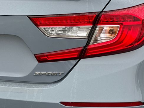 Used 2022 Honda Accord Sport image 25