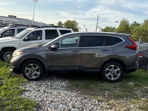 Used 2017 Honda CR-V EX-L image 3