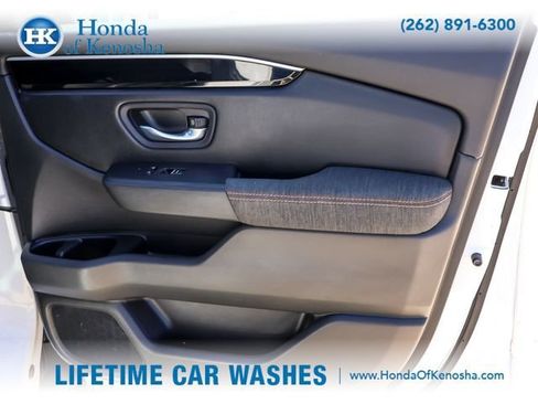 Certified 2025 Honda Pilot Sport image 25